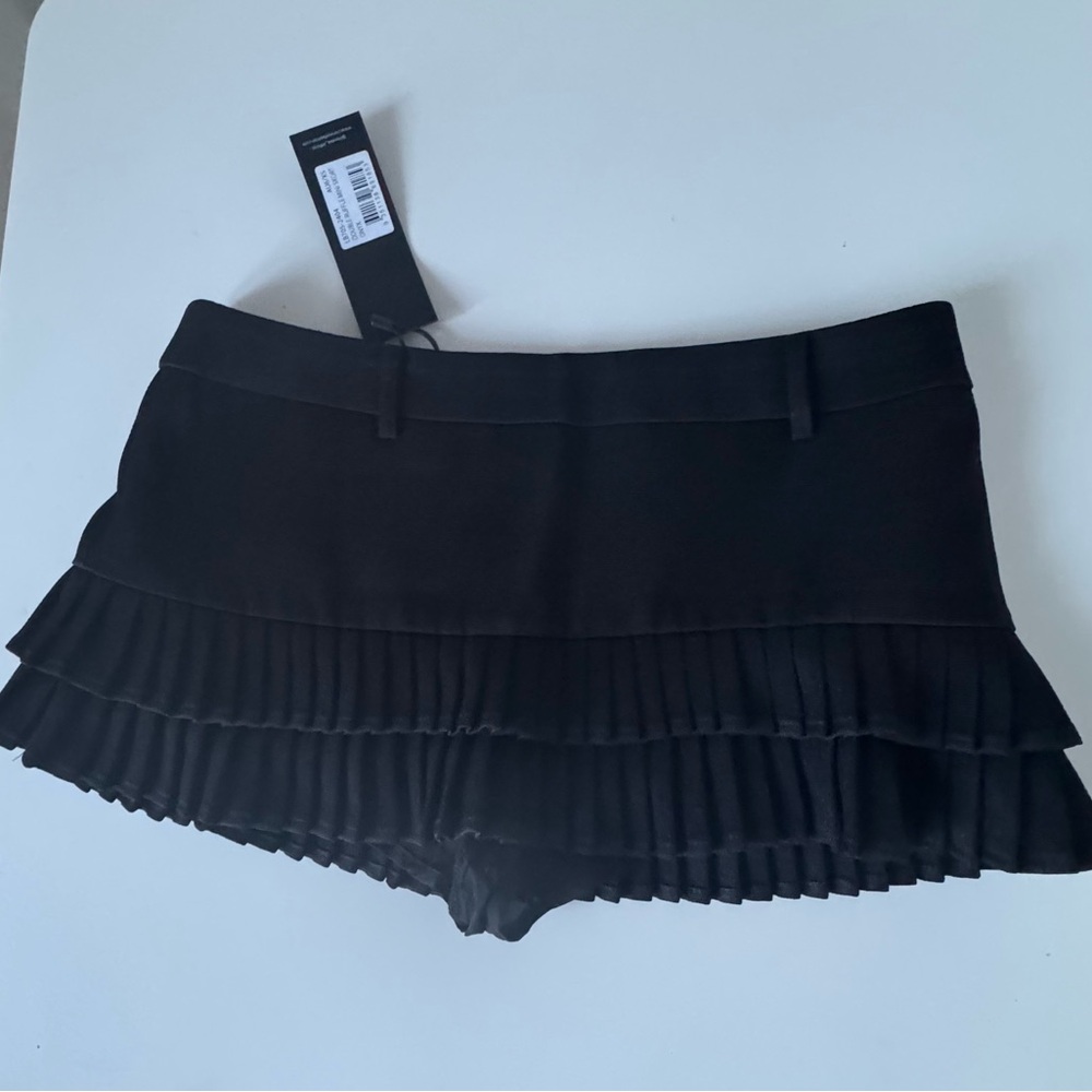 Black Pleated Mini Skirt Lioness